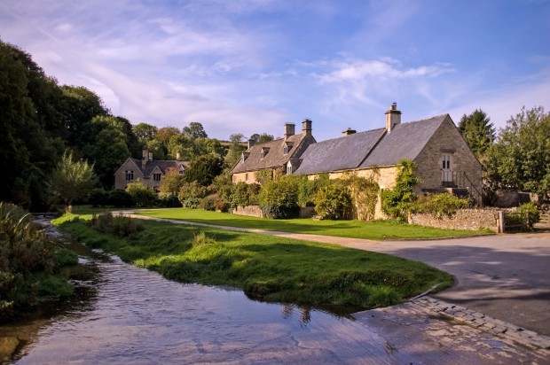 Looking for Relaxation in the Cotswolds, England? Here Are the Best Leisure Spots