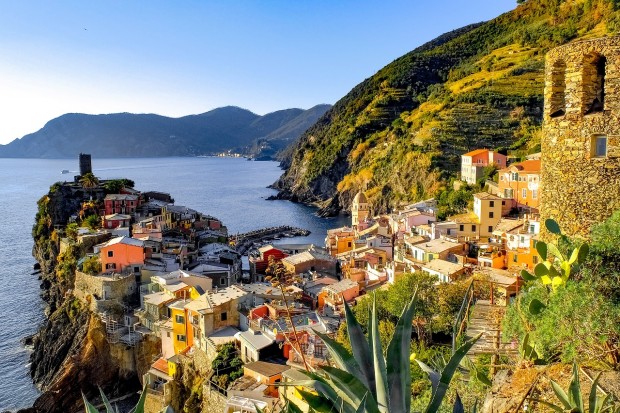 Colorful Villages and Breathtaking Views - What Makes Cinque Terre, Italy So Unique?