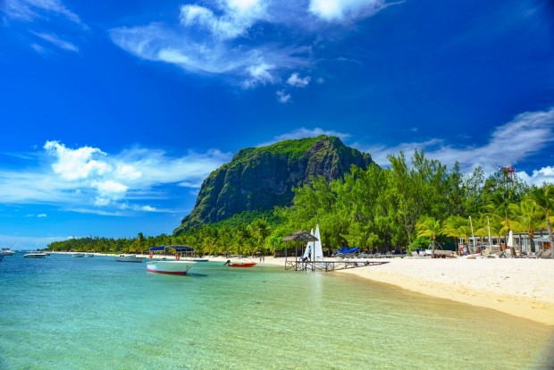 Want to Go to Mauritius? Here Are the Reasons Why You Should Definitely Visit This Country