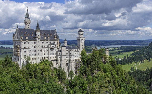 Find Your Fairytale in These 5 Enchanting European Castles You Must Visit