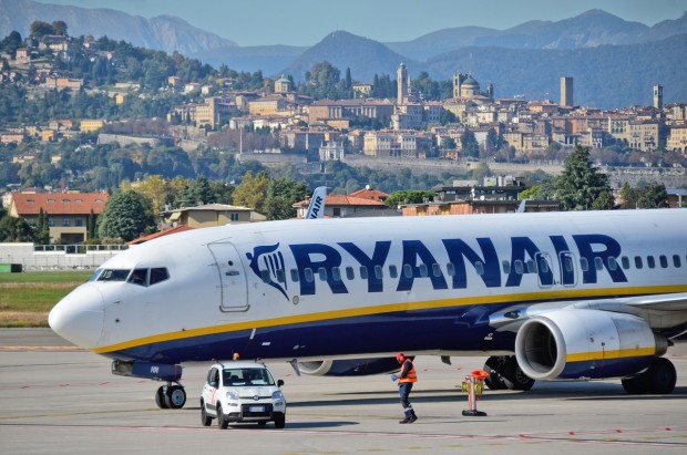 Ryanair Adjusts Strategy as Online Agents Drop Flight Listings