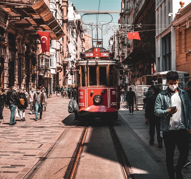 Traveling to Turkey? Learn the Dos and Don'ts of Cultural Etiquette in This European Country