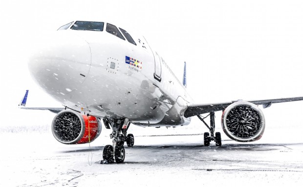 Heavy Snowfall Forces Oslo Airport to Suspend All Flights