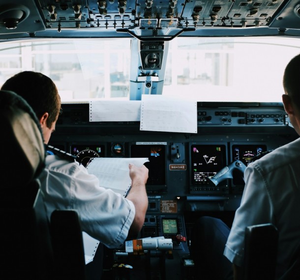 Pilot Shortages Shift as Mainline Airlines Pause Hiring