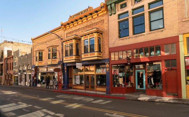 These American Southwest Small Towns Will Make You Forget Big City Life