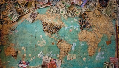 How to Be Smart with Money When Travelling