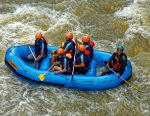 7 World's Best Whitewater Rafting Spots To Include in Your Next Trip