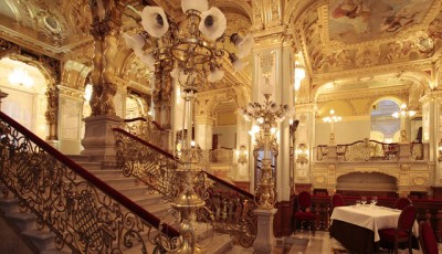 Visit the Iconic New York Cafe in Budapest and See What's Inside this Luxurious Spot