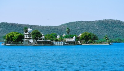 You Should Definitely Experience India's Floating Palace - A Must-Visit